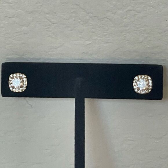 Moissanite 18K Gold Vermeil Halo Push Back Stud Earrings Womens - Picture 2 of 10